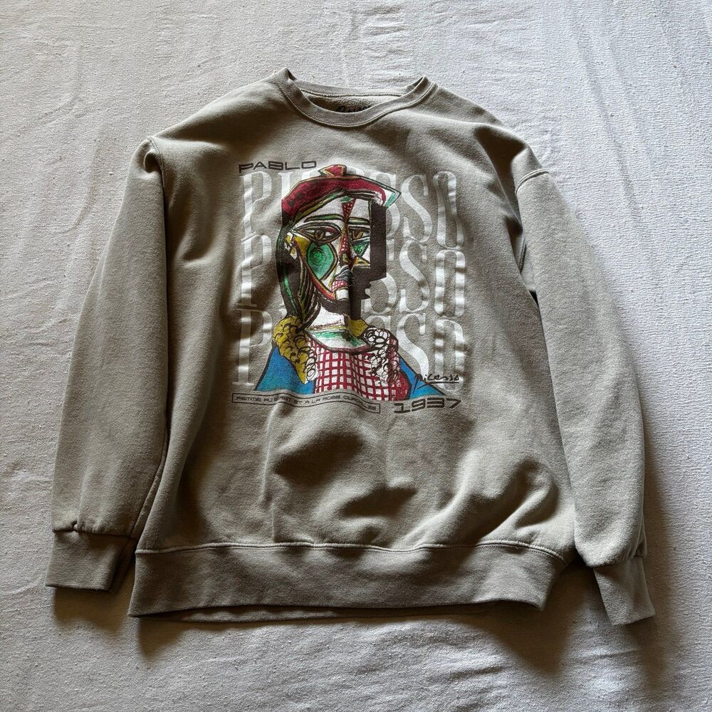 Bowery Supply Co. Pablo Picasso Graphic Sweatshirt (Large) – Tan / Khaki